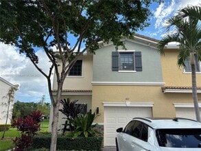 Building Photo - 401 NE 194th Ln