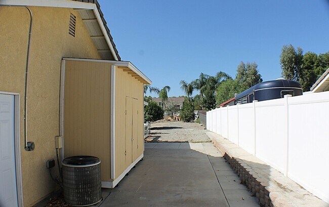 Building Photo - Spacious Ranch-Style Home on Half Acre with Gated RV Parking