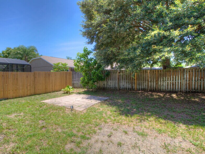 Building Photo - 1316 Whitewood Way