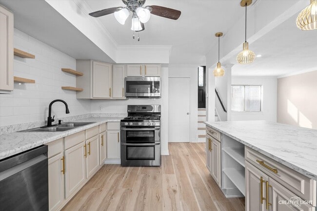 Building Photo - 34W 657 Elm Ct