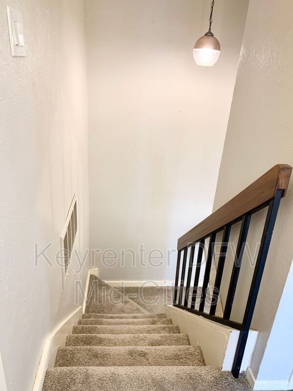 Building Photo - 2623 Piedras Dr