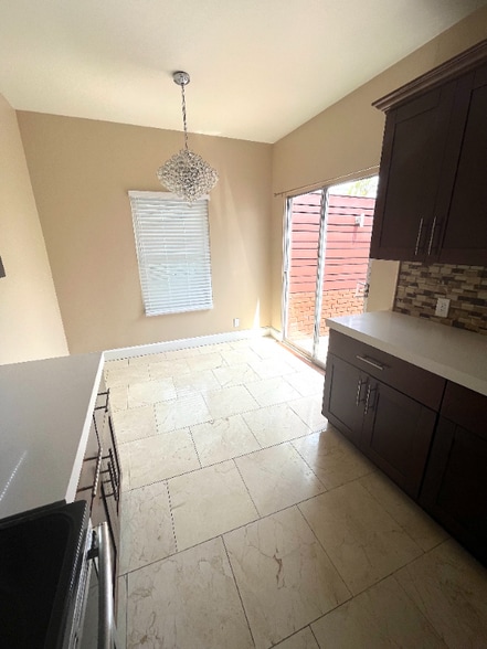 Building Photo - 1220 N Coast Hwy