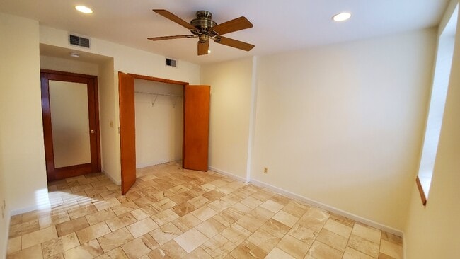 Building Photo - 129 Park Ave