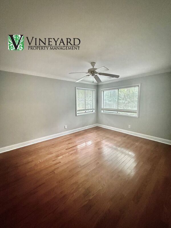Building Photo - 1510 Oak Creek Dr