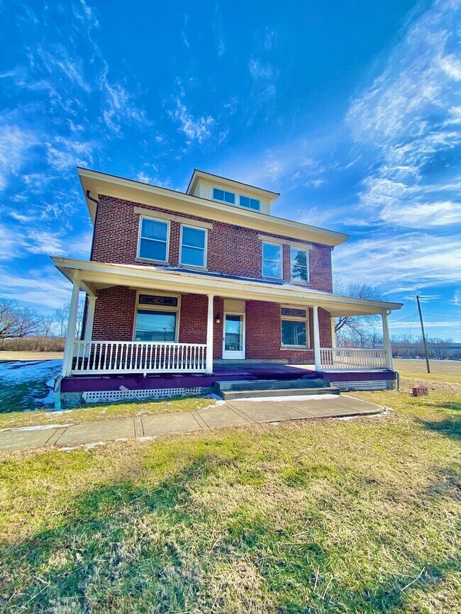 Beautiful Historic 6 Bedroom West Chester 9742 Windisch Rd West