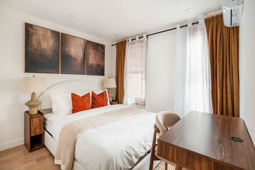 Building Photo - 335 E 22nd St