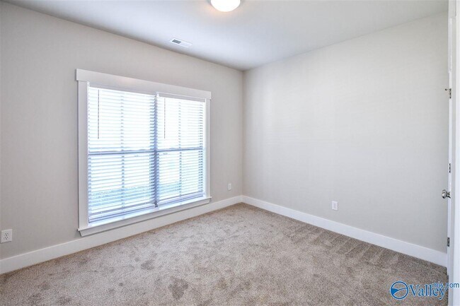 Building Photo - 15526 Ironcrest Drive NW