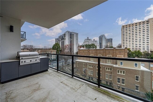 Building Photo - 2425 Peachtree Rd NE