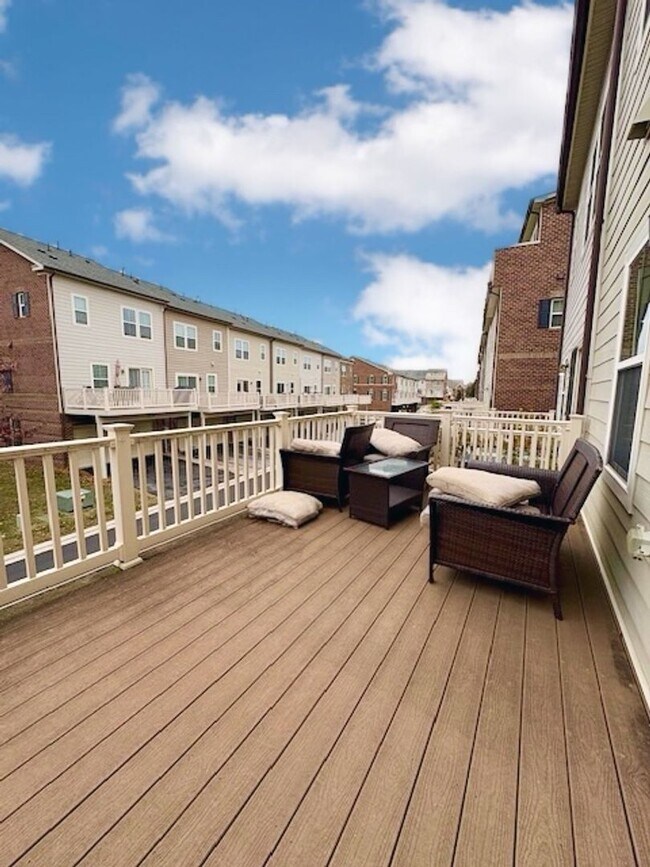 Building Photo - 3542 Spring Street S