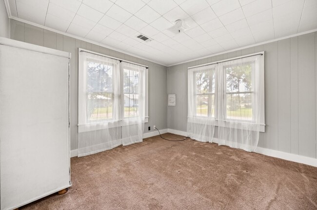 Building Photo - Charming 2 Bedroom 1 Bath In Boyce!