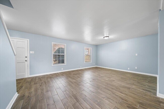 Building Photo - 3368 Coachouse Cove