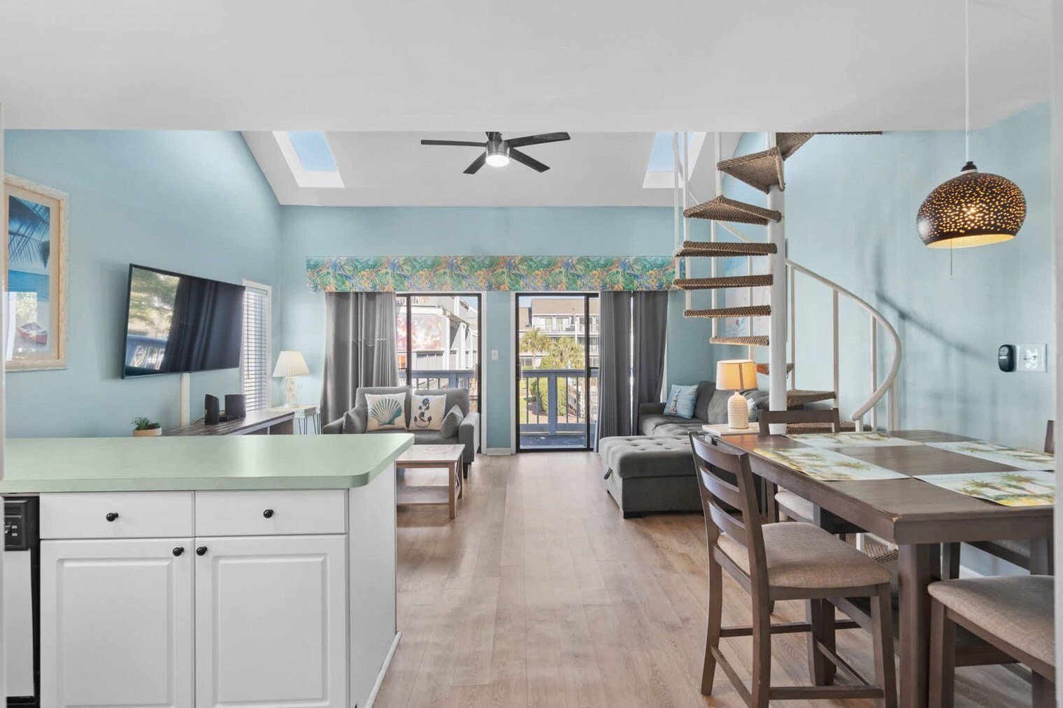 Building Photo - 1850 Colony Dr