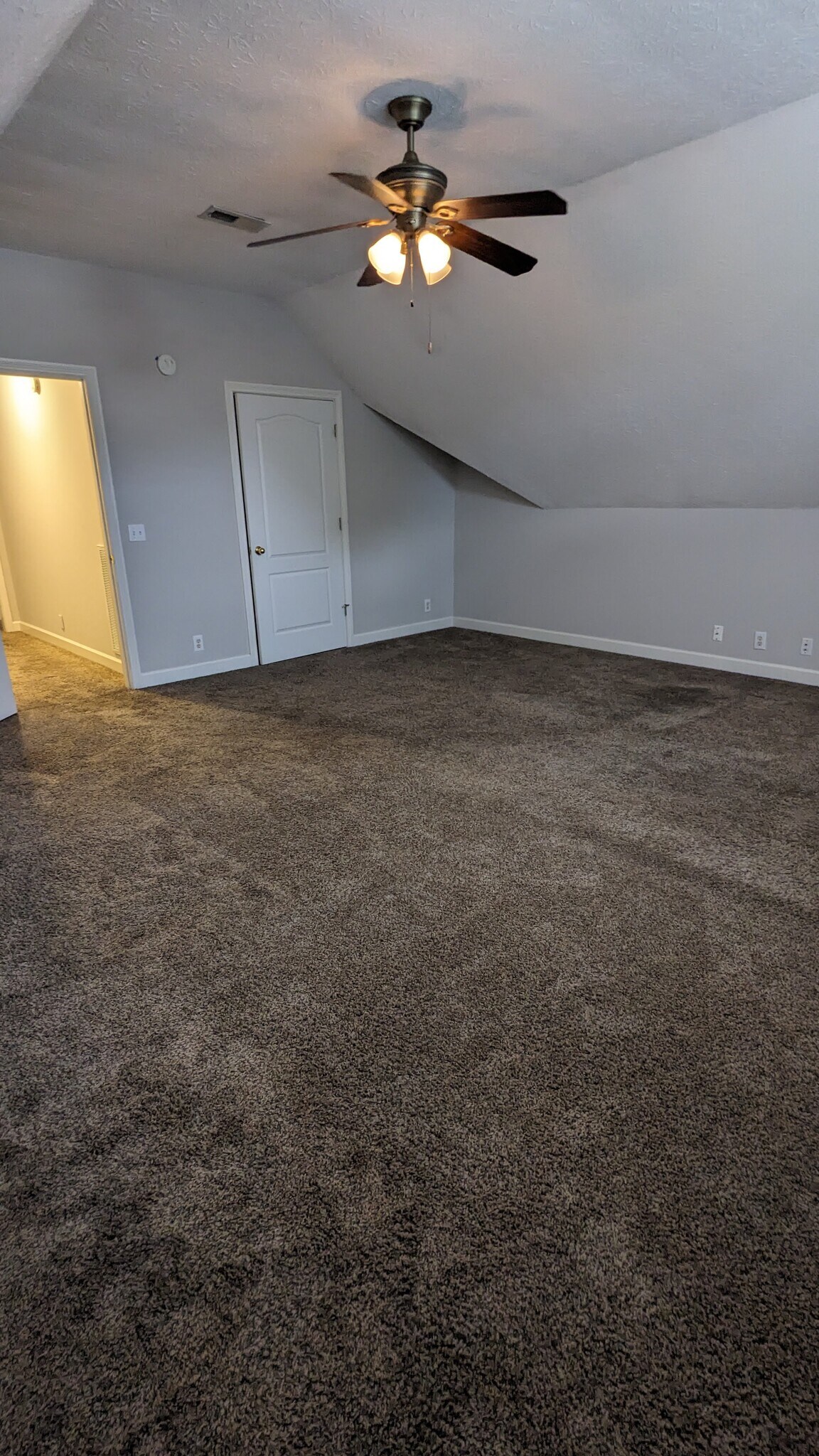 Building Photo - 2703 Rosedale Pl