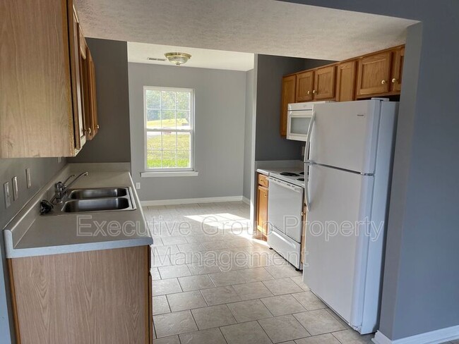 Building Photo - 179 Pointers Ct