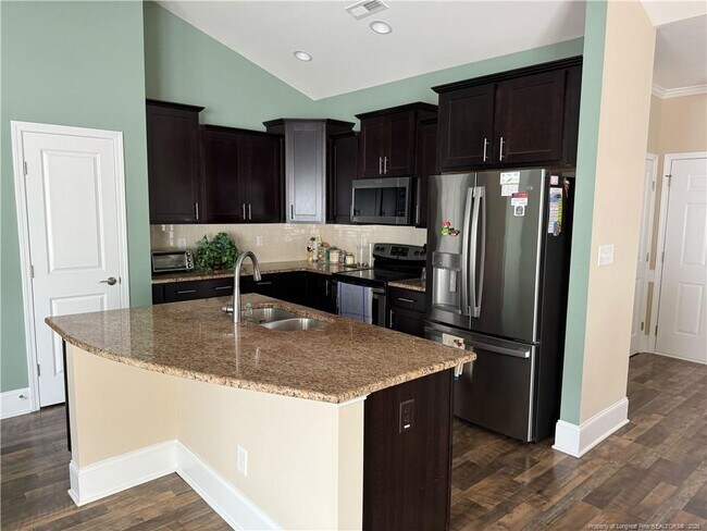 Building Photo - 158 Nandina Ct