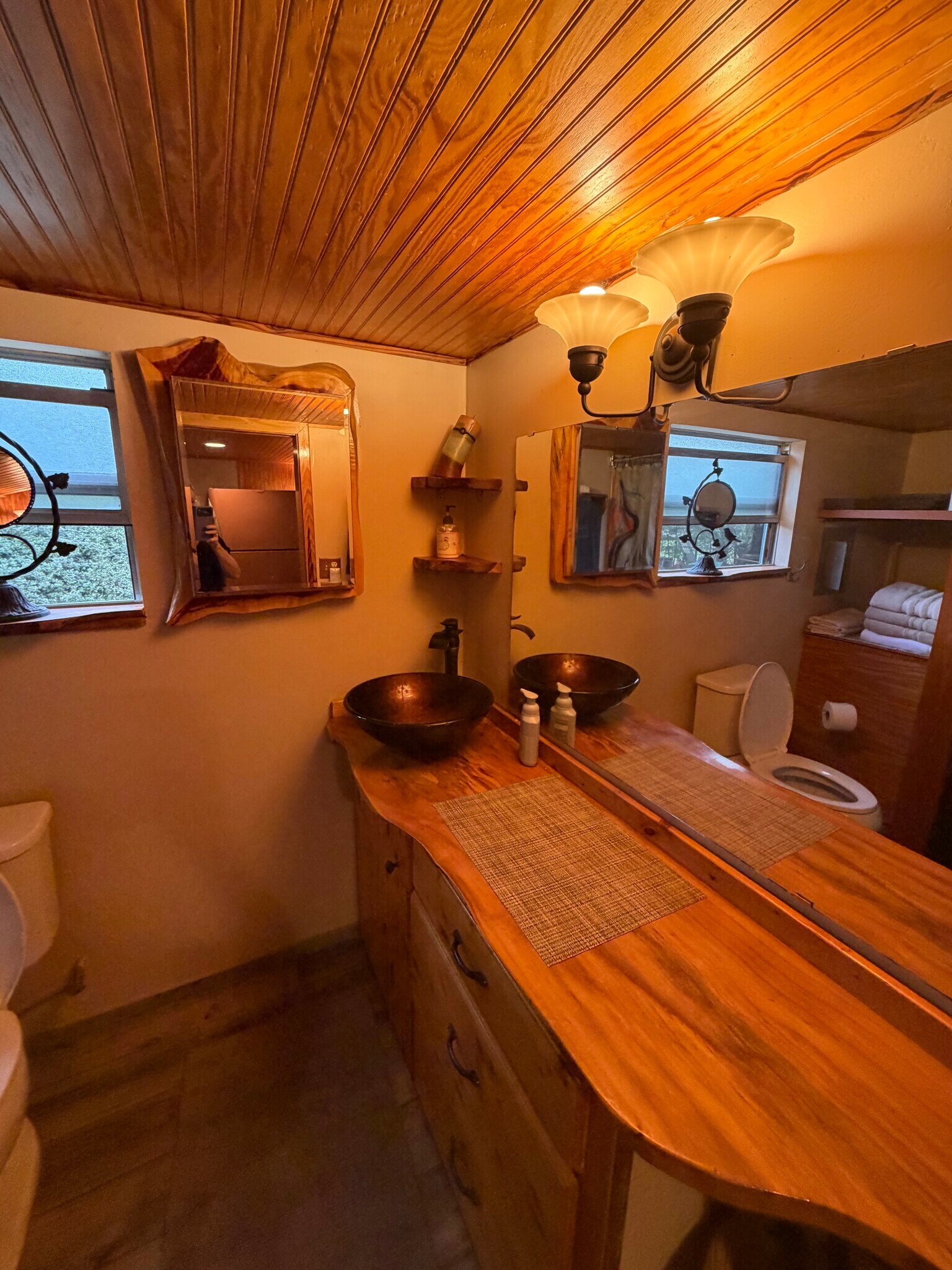 Building Photo - 9166 S Evans Ave