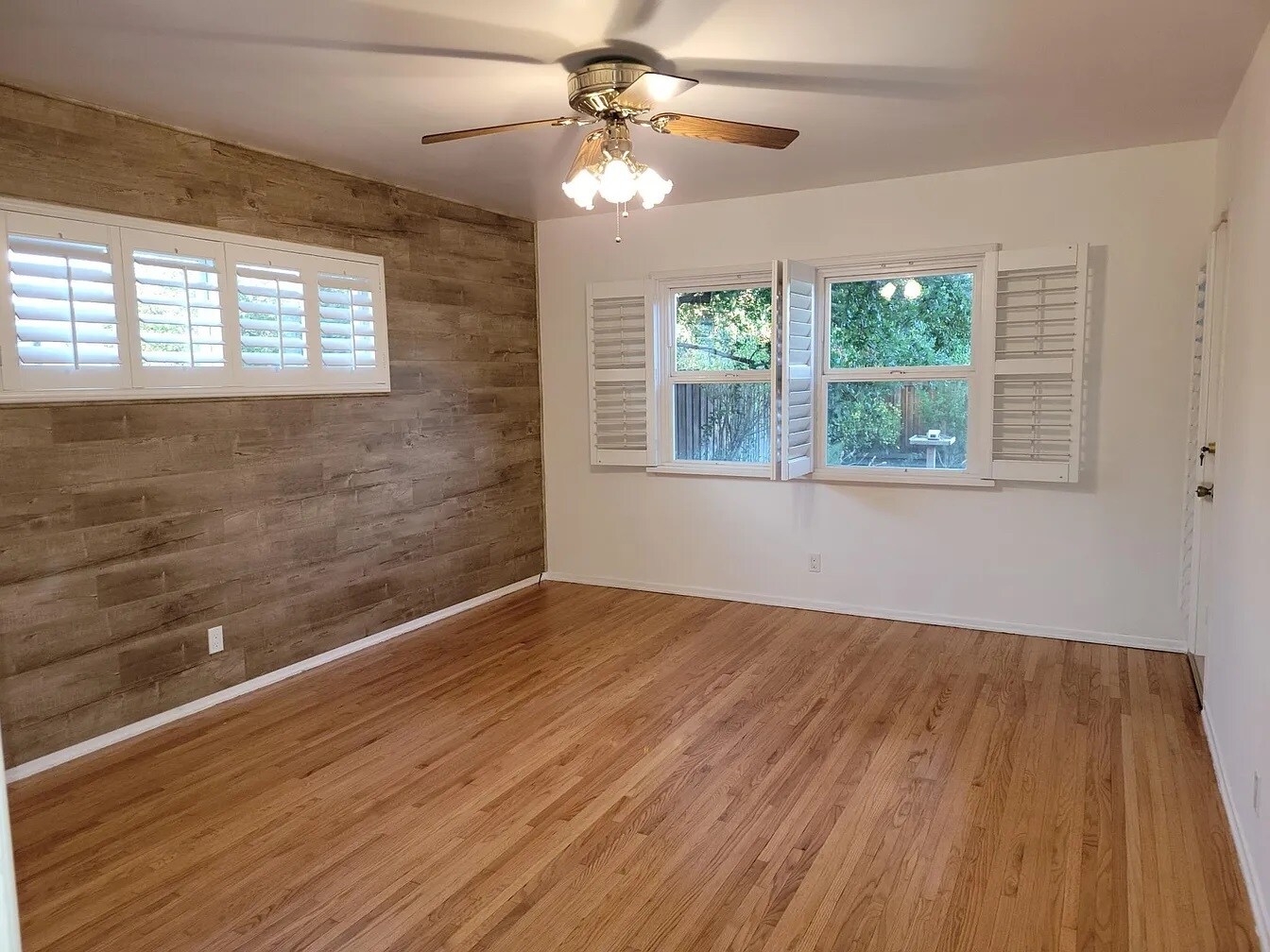 Building Photo - 10344 Petit Ave