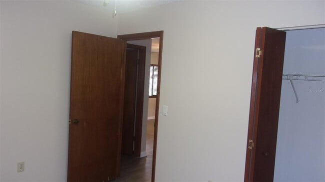 Building Photo - 9941 SW 102nd Ln