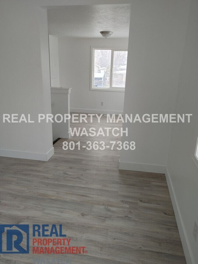 Building Photo - Take a Look at This 4 Bedroom 2 Bathroom Home in West Jordan UT!!