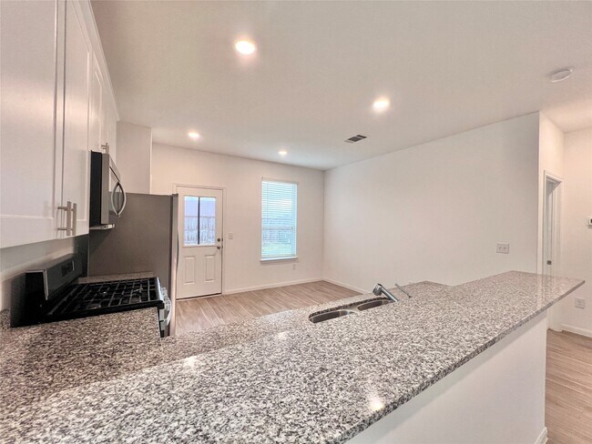 Building Photo - 17835 Plow Horse Ln