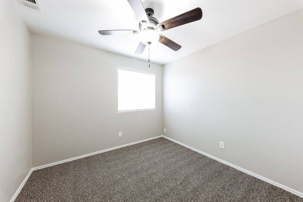 Building Photo - 11814 W Poinsettia Dr