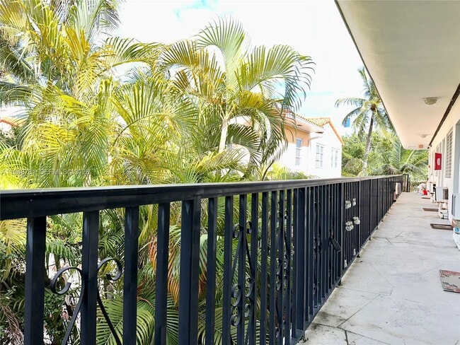 Building Photo - 8132 Harding Ave