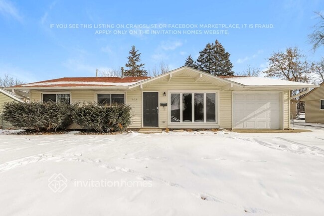 Building Photo - 903 Vine St