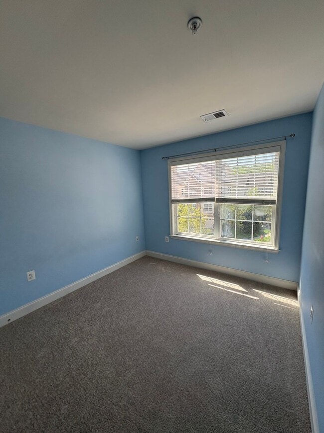 Building Photo - Gorgeous End of Group Owings Mils 3bd/2.5ba w/ A/C, W/D, and Modern Amenities! Available now!
