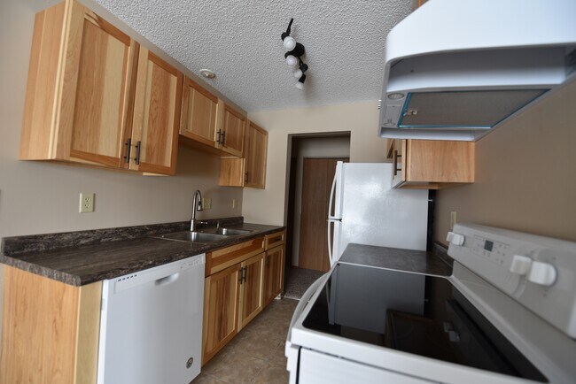 Building Photo - 924 4th St SW