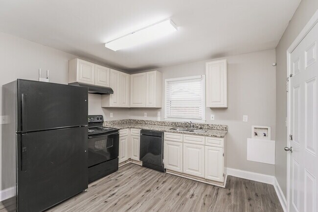 Building Photo - 617 Dunbrook Ln