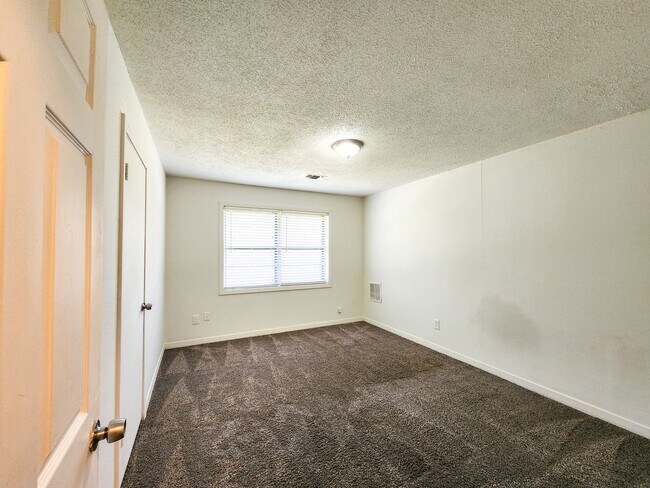 Building Photo - 1307 Dwinnell St