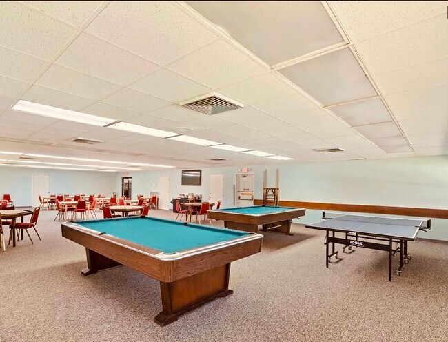 Building Photo - 6070 NW 64th Ave