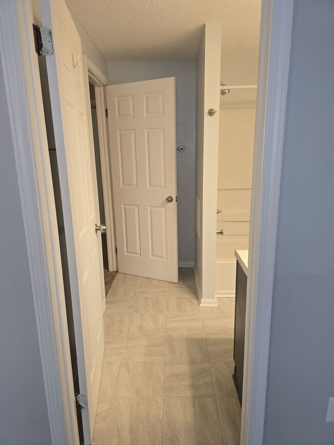 Building Photo - Preleasing for 2026!