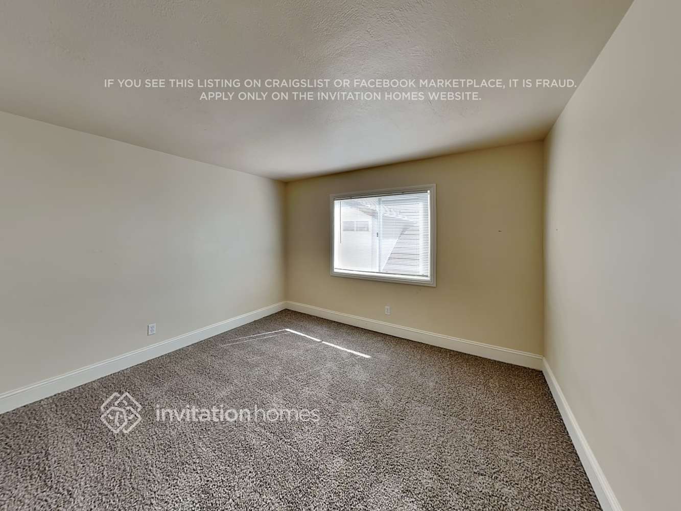 Building Photo - 20159 Gilbert Dr