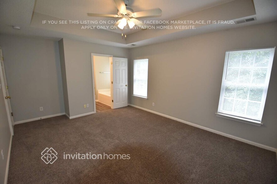 Building Photo - 211 Everett Park Dr