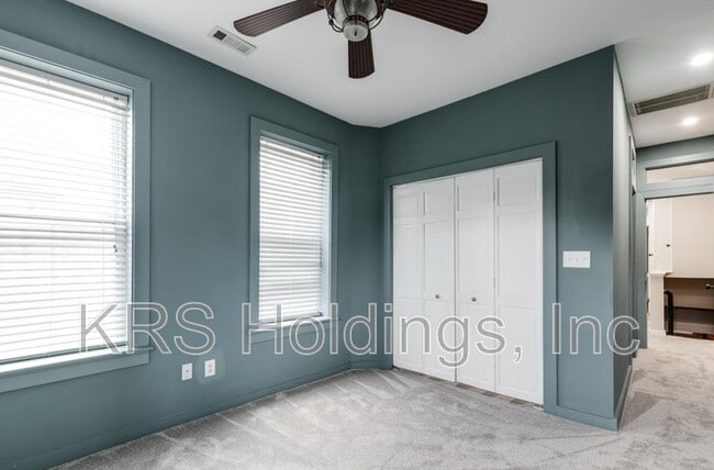 Building Photo - 228 N 32nd St