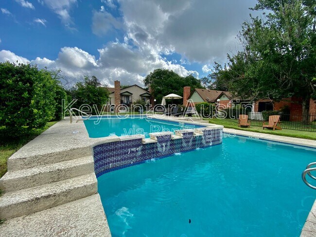 Building Photo - 1601 Faro Dr