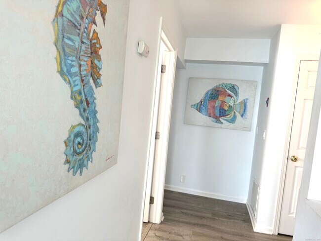 Building Photo - 2149 Fairfield Beach Rd