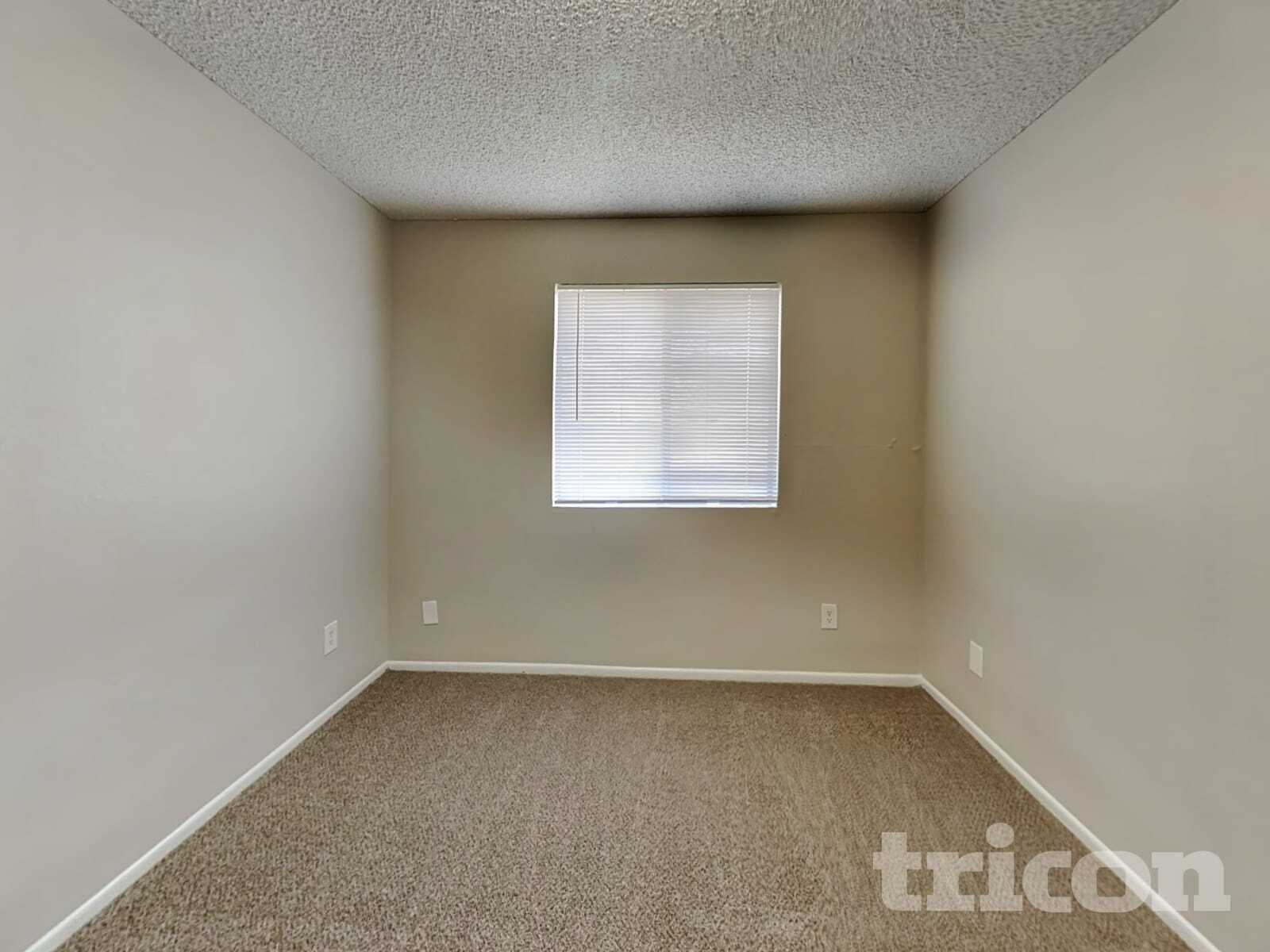 Building Photo - 6431 W Hatcher Rd