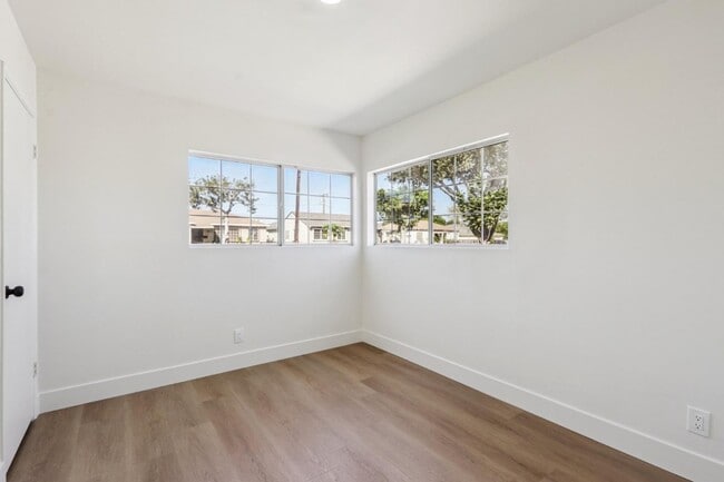 Building Photo - 11247 Michael Hunt Dr