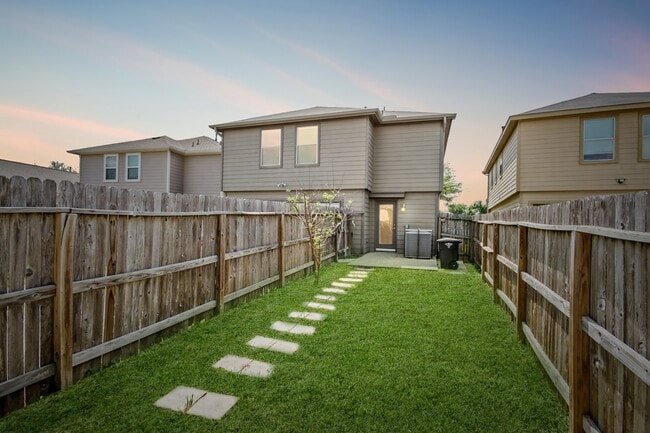 Building Photo - 1223 Grassy View Dr