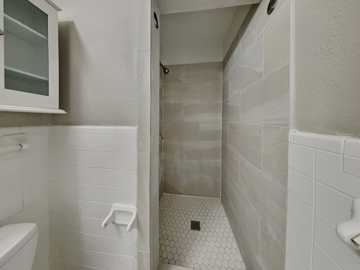 Building Photo - 5753 Wimbleton Way