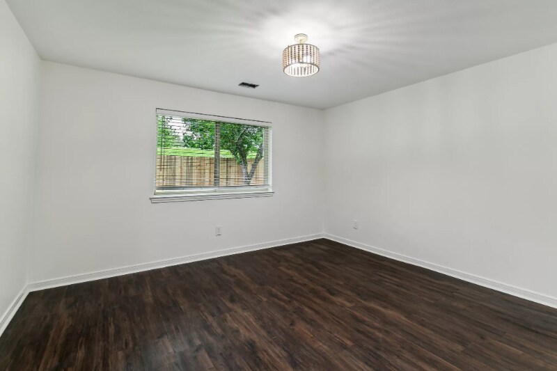 Building Photo - 3931 Bratton St