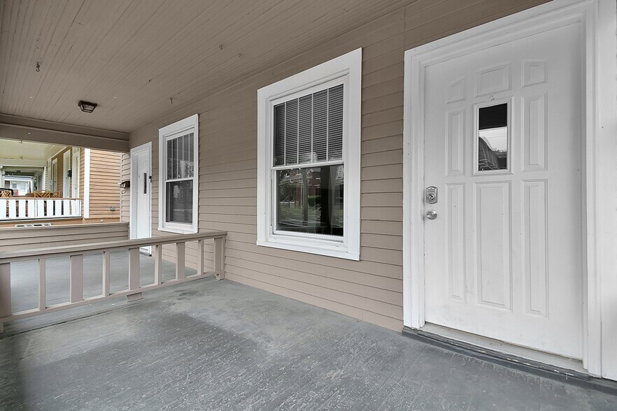 Building Photo - 97 E Frambes Ave