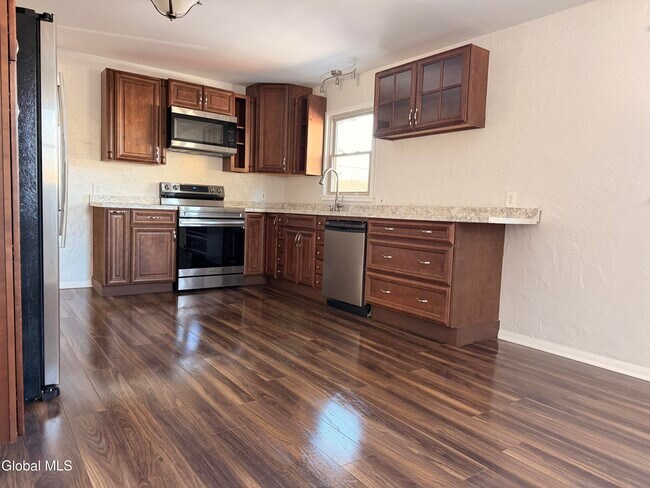 Building Photo - 292 Washington St