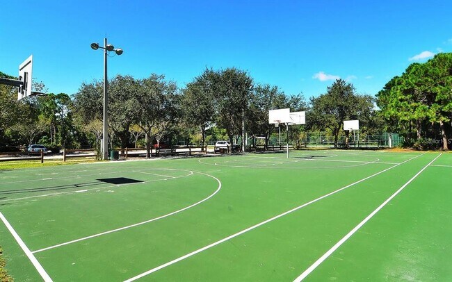 Building Photo - 4140 Central Sarasota Pkwy