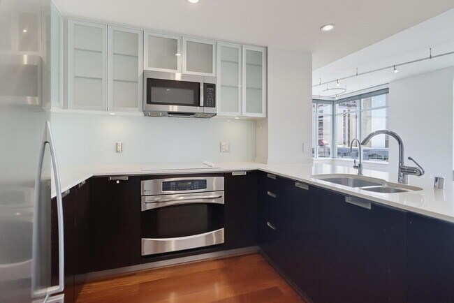 Building Photo - Skyline Views & Sophisticated Corner Living at Aria in Cortez Hill