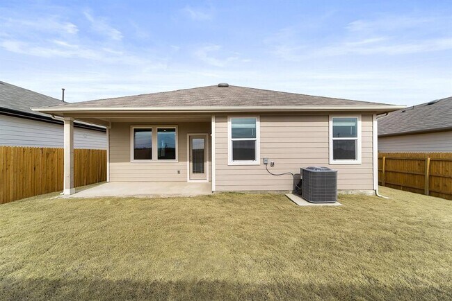 Building Photo - 225 Caddo Bnd