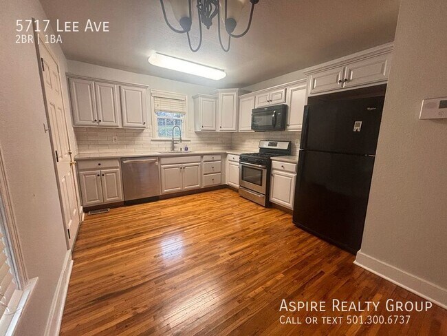 Building Photo - 5717 Lee Ave