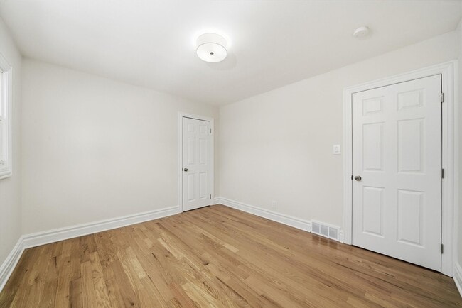 Building Photo - 15409 S Union Pl